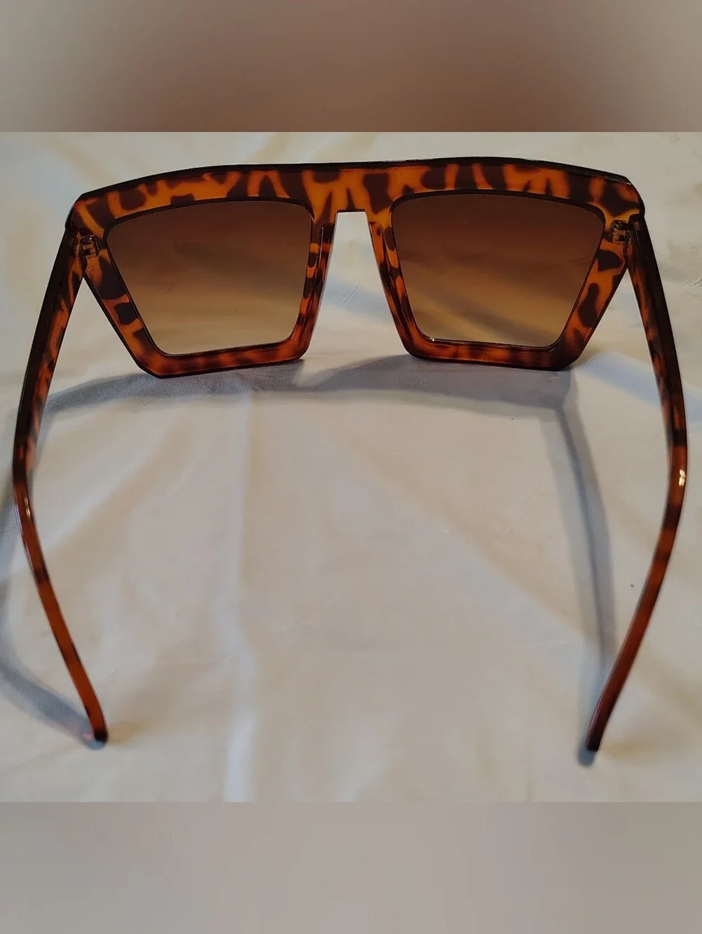 Quay Australia Tortoiseshell Orange & Brown 1366 Lense Cat 3 Sunglasses